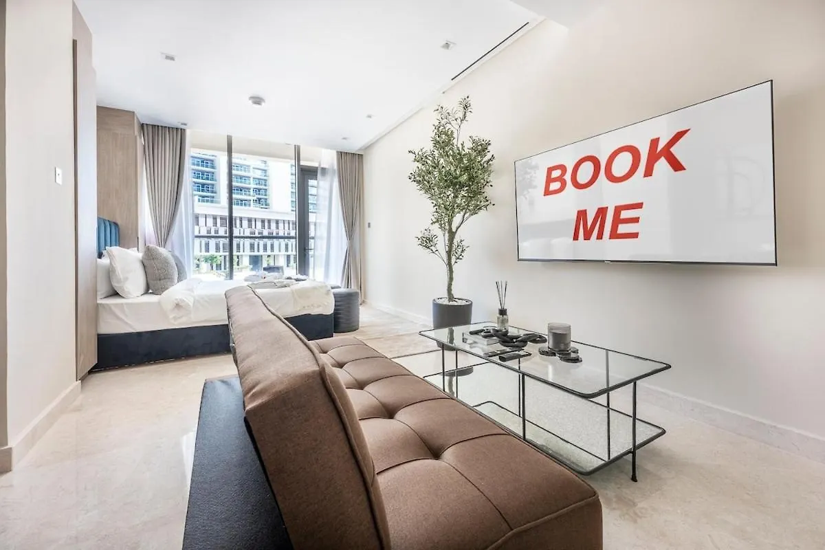 Chic Studio With Compact Kitchen Area In Business Bay Dubai