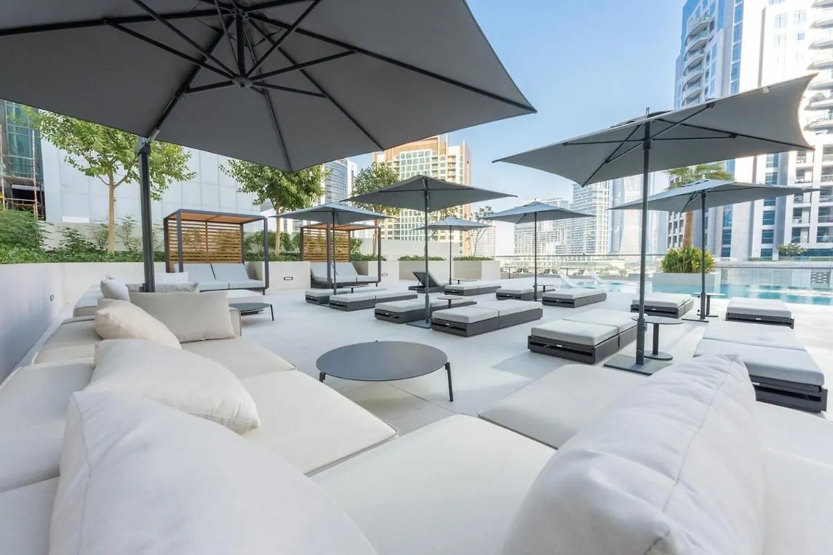 Chic Studio With Compact Kitchen Area In Business Bay Dubai Apartment