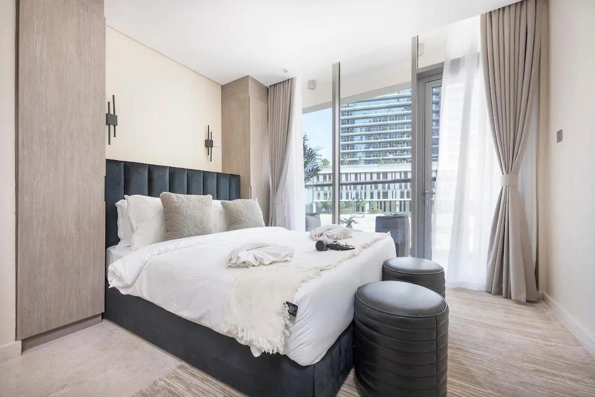 Chic Studio With Compact Kitchen Area In Business Bay Dubai